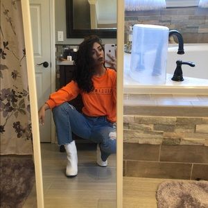 Meet your posher, Bianca